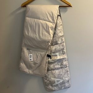 Lululemon x Team Canada Quilted Insulated Scarf